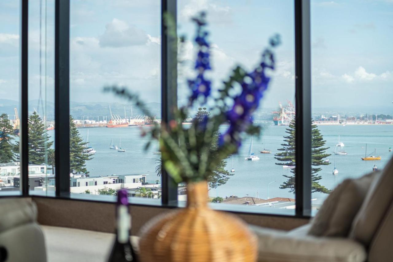 Apartmán Superb Elevated Views Of Harbour With Heated Pool, Gym & Parking Mount Maunganui Exteriér fotografie