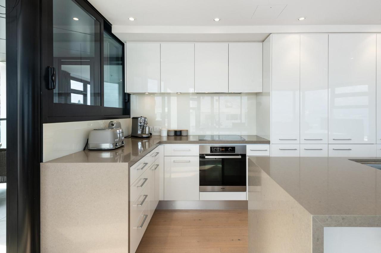 Apartmán Superb Elevated Views Of Harbour With Heated Pool, Gym & Parking Mount Maunganui Exteriér fotografie