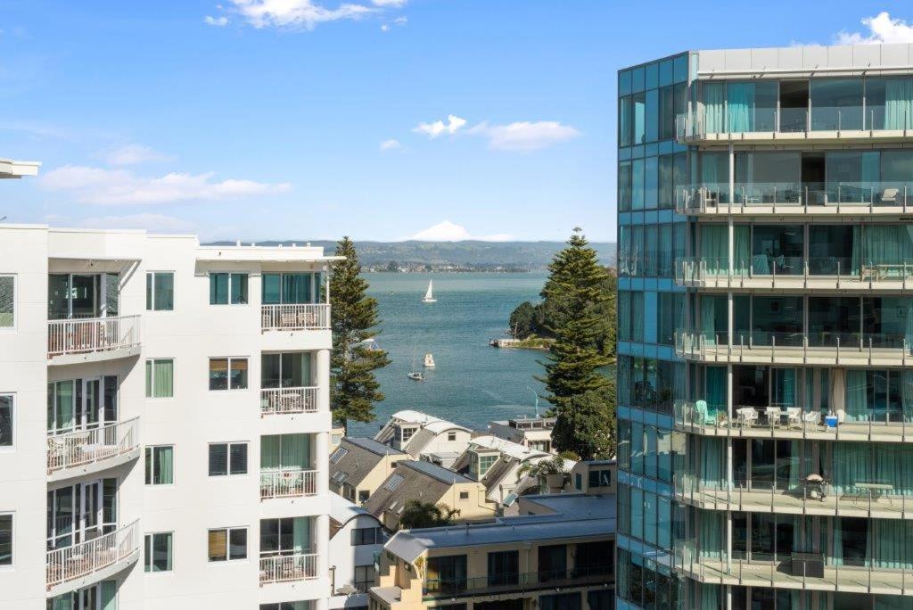 Apartmán Superb Elevated Views Of Harbour With Heated Pool, Gym & Parking Mount Maunganui Exteriér fotografie